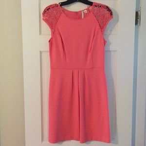 EUC! LC Lauren Conrad lace back detail Dress